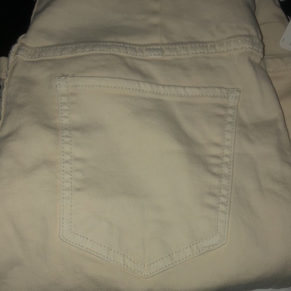 Free People || NWT || White Penny Pull On Flare Jeans - Picture 6 of 7